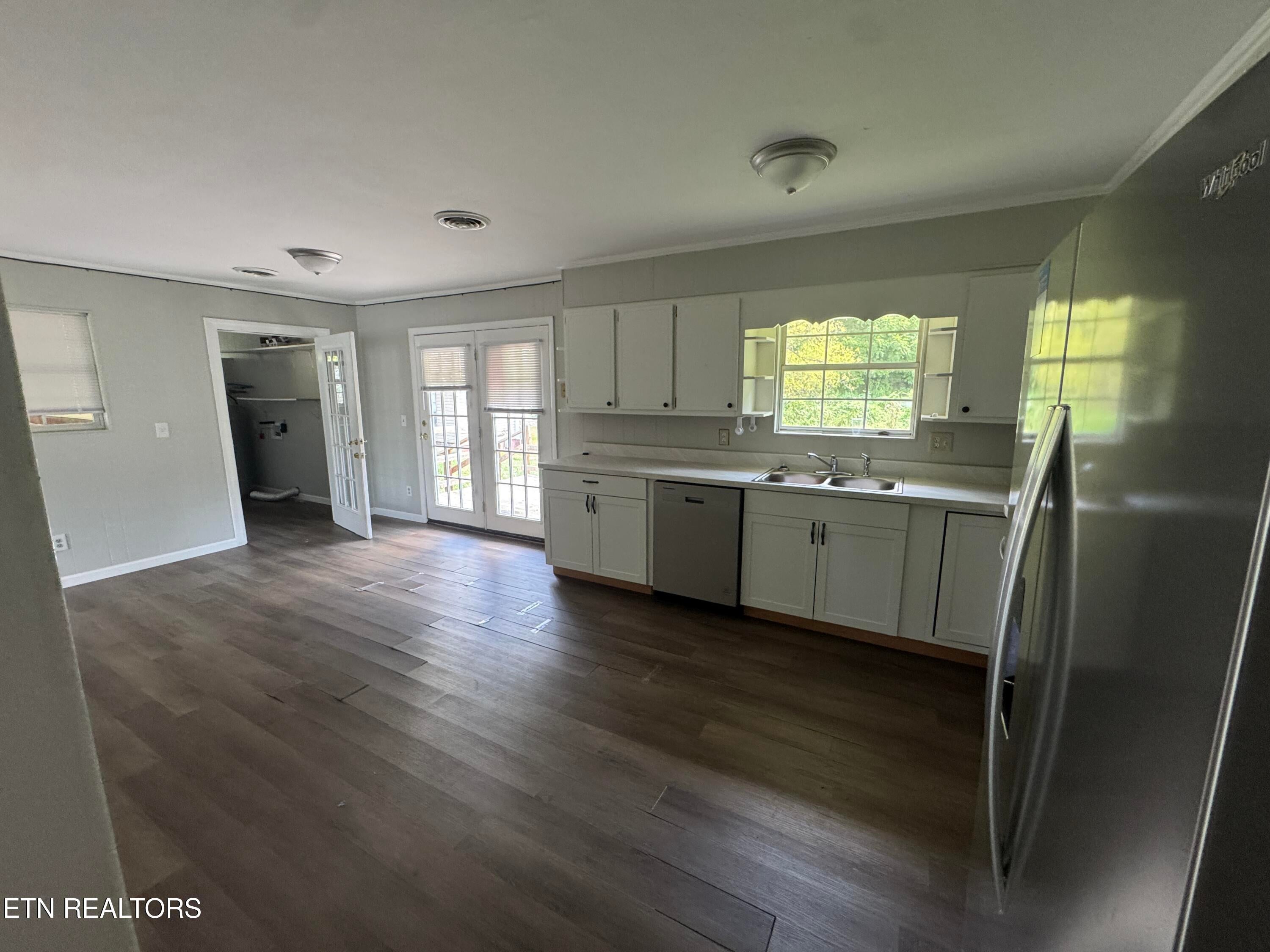500 Amity Rd