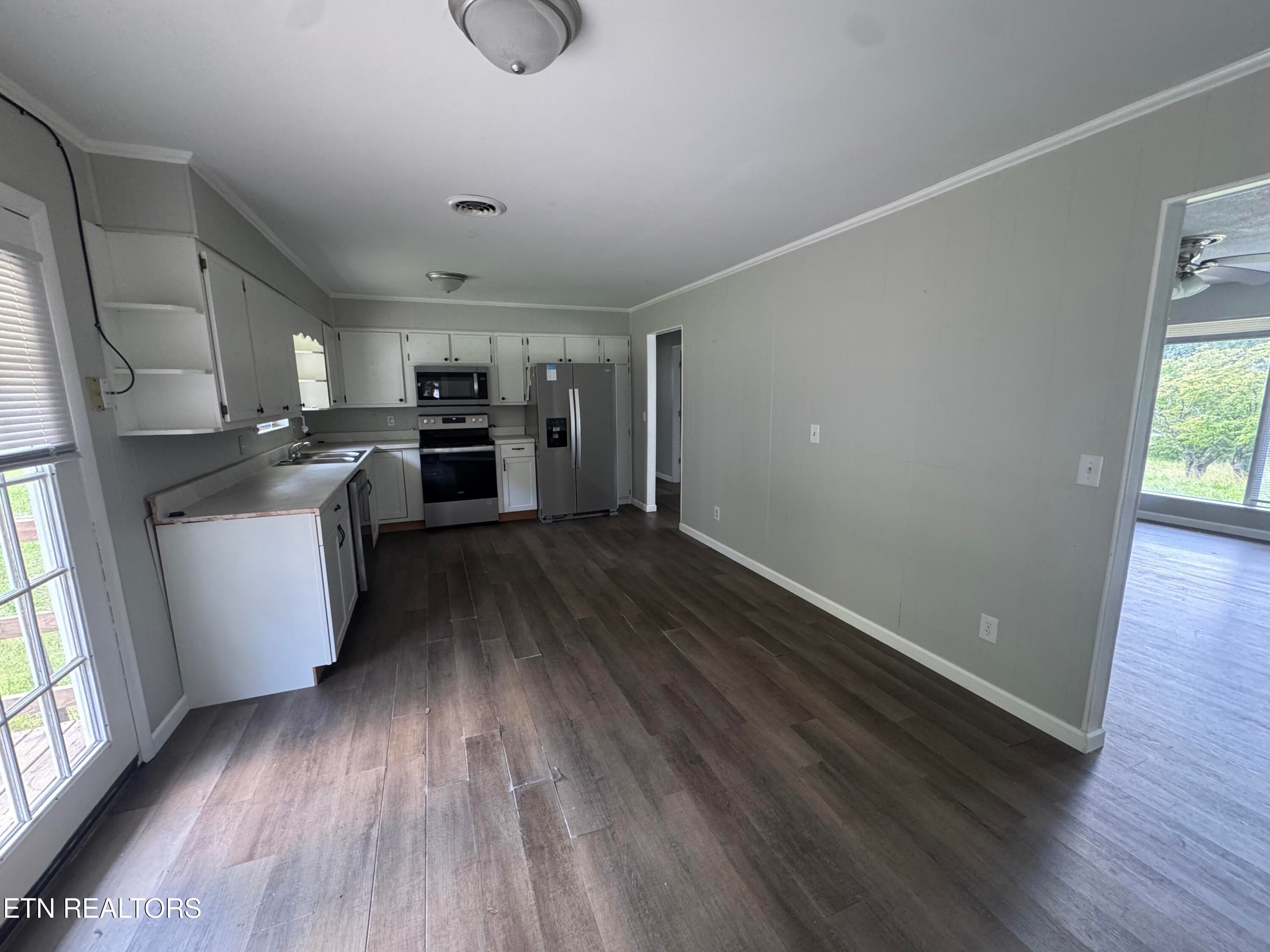 500 Amity Rd