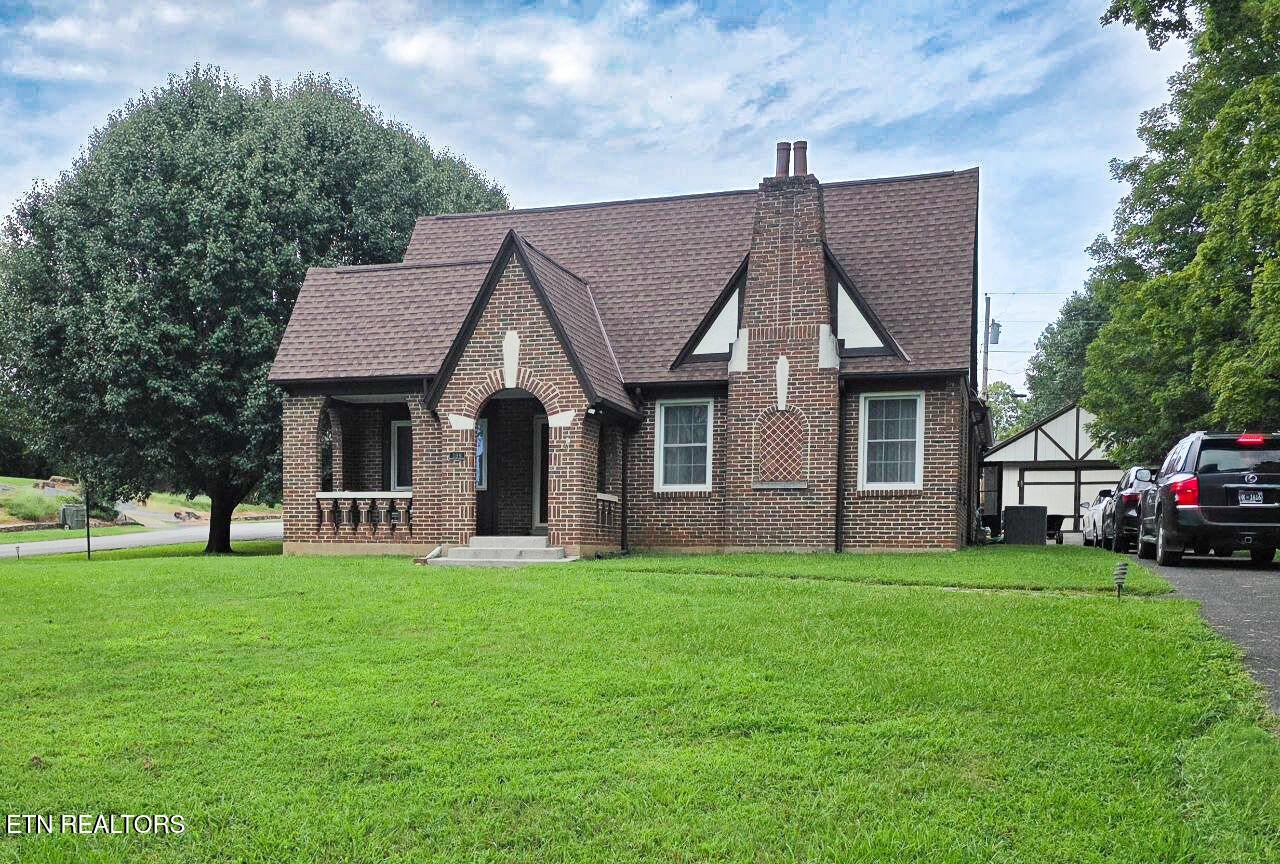 308 Clifton Heights Rd
