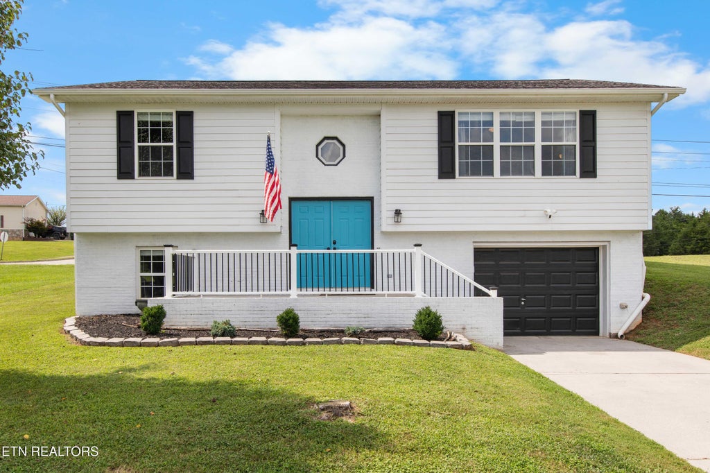 Photo of 1011 Fox Run RUN, Jefferson City, TN 37760 (MLS # 1352047)