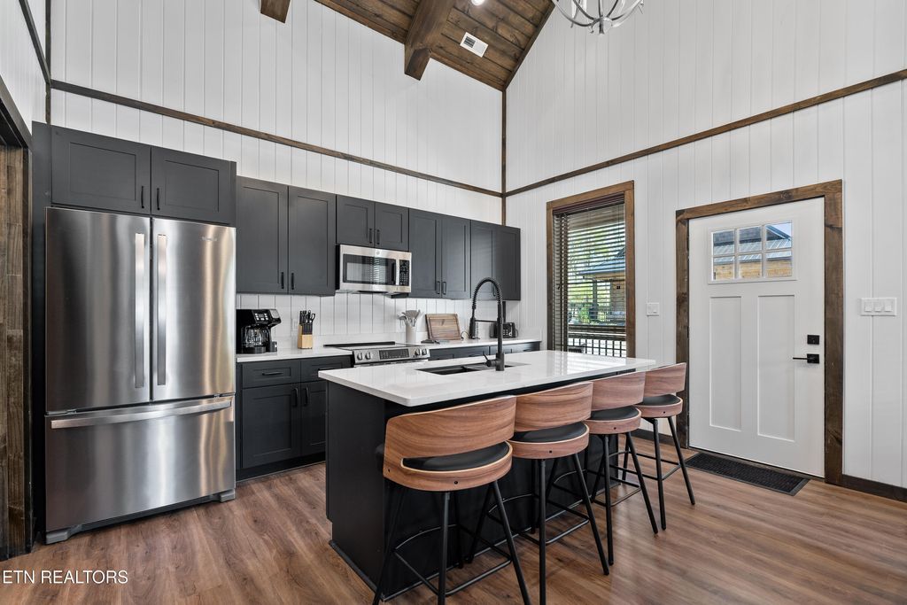 Photo of 575 Warbonnet Way, Pigeon Forge, TN 37863 (MLS # 1303078)