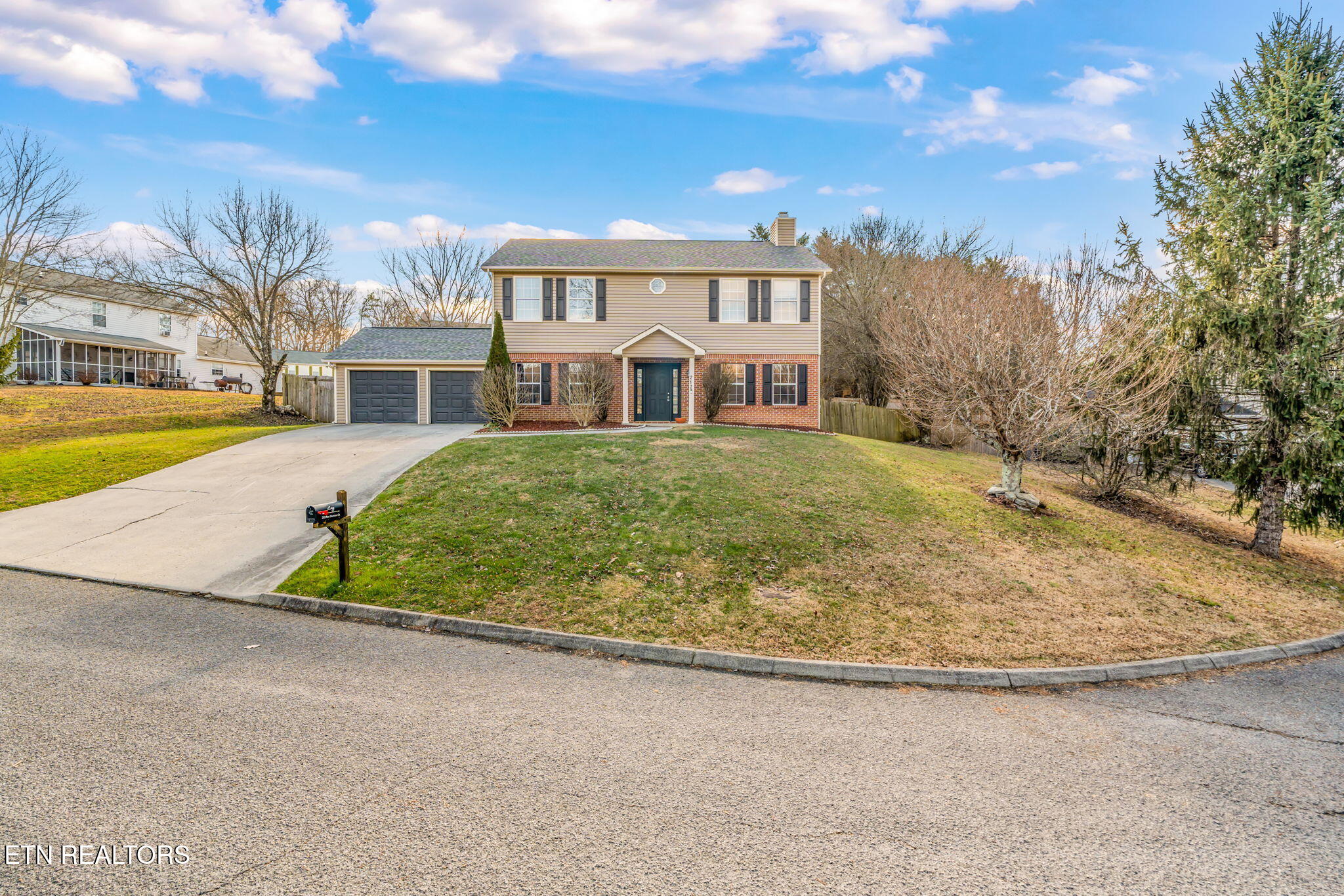 212 Fox Hunters Court