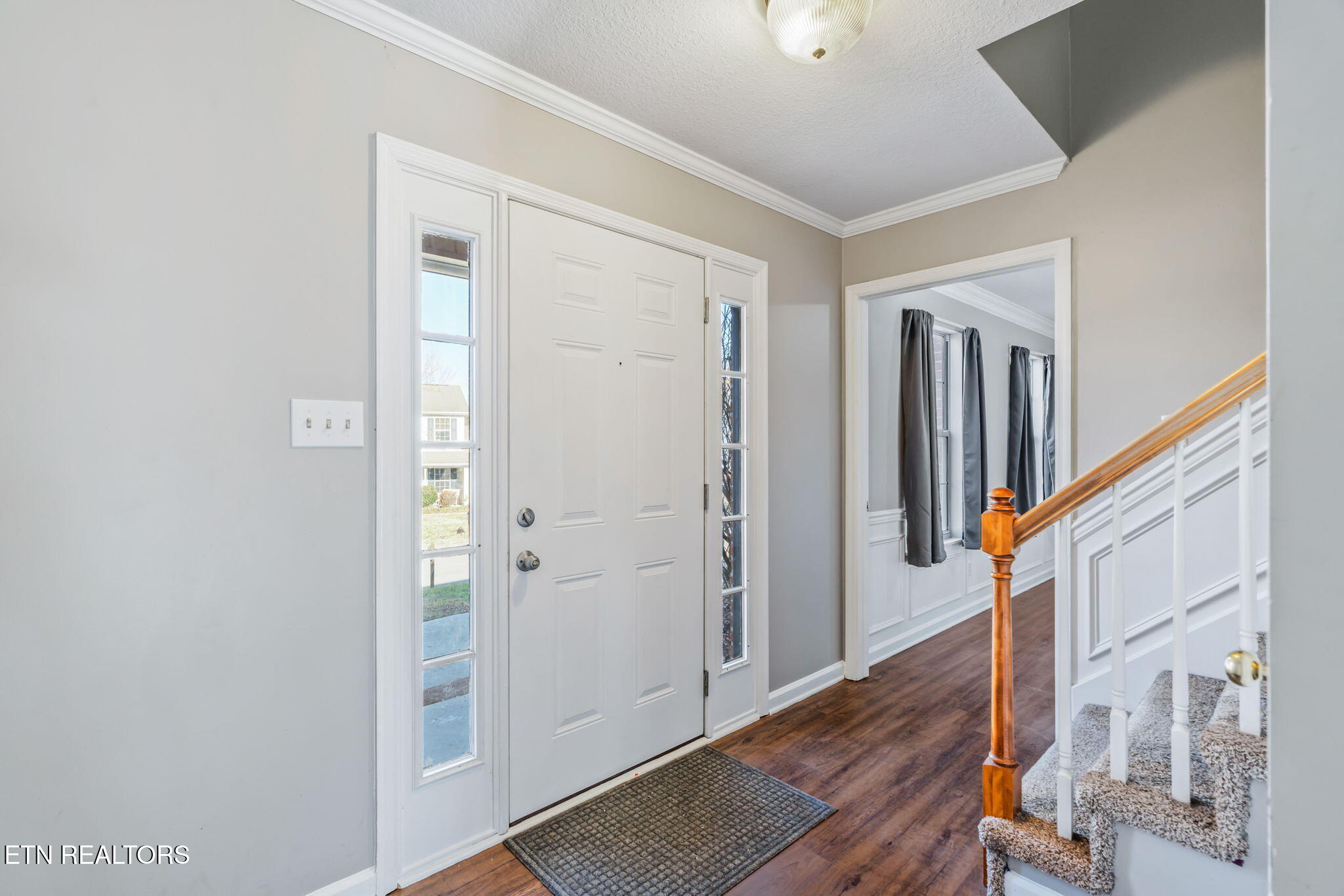 212 Fox Hunters Court