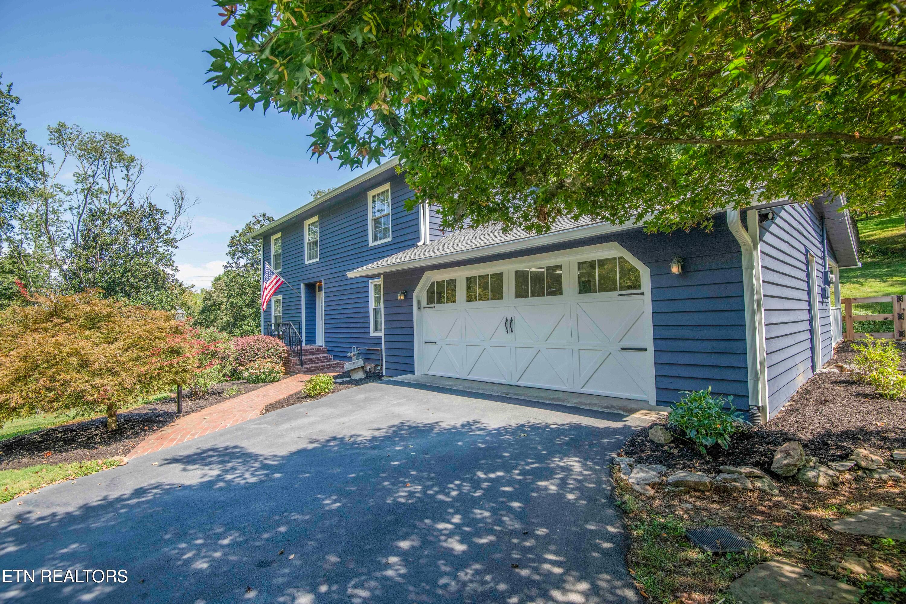 219 Lone Ridge Lane