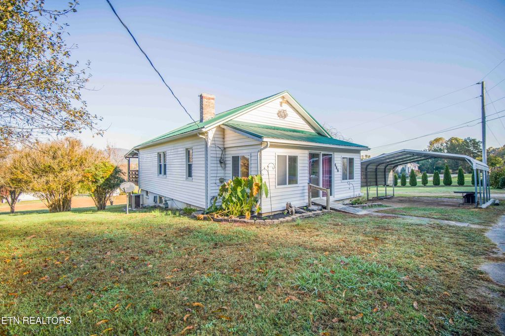 Photo of 446 Mahoney Rd, Oliver Springs, TN 37840 (MLS # 1279674)