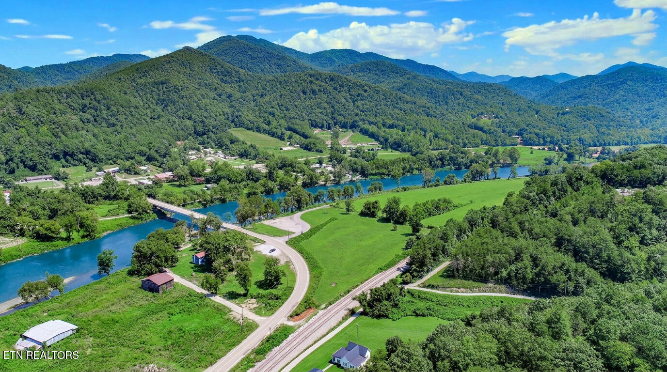 Par. 24.00 Fugate Rd