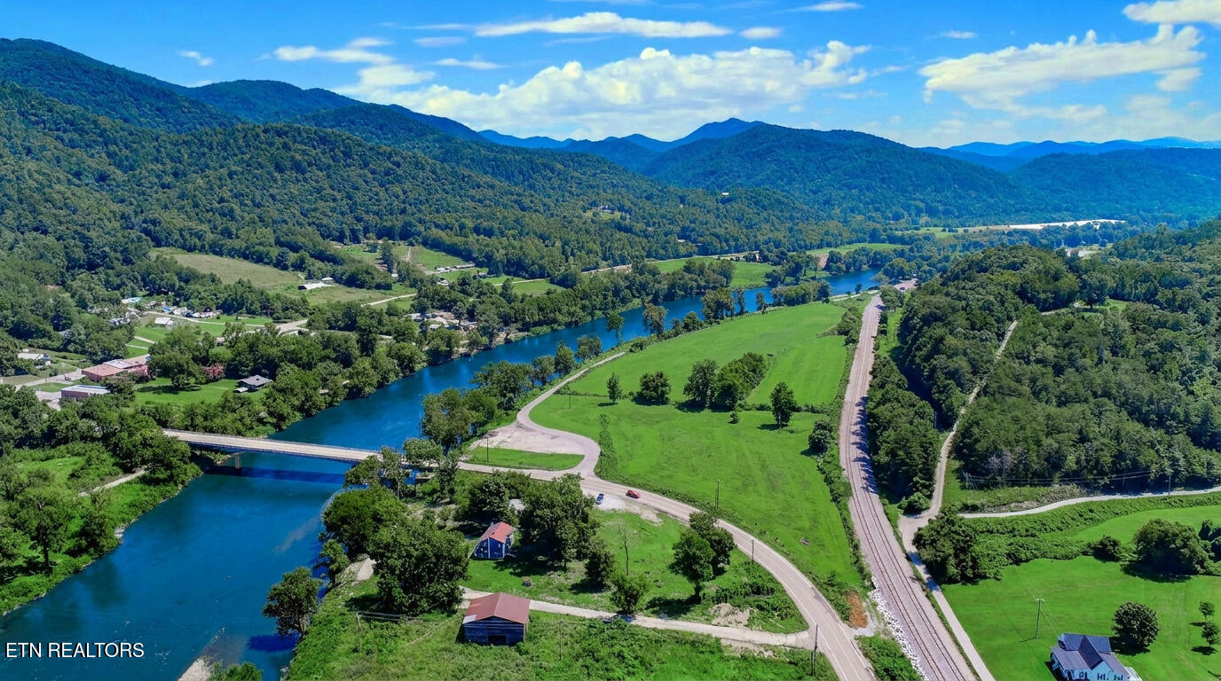 Par. 24.00 Fugate Rd