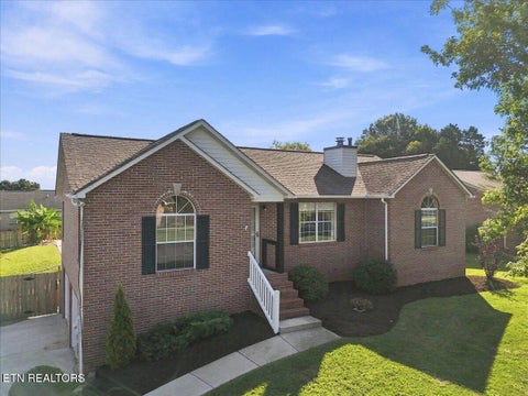 Photo of 306 Woodsboro Lane, Maryville, TN 37804 (MLS # 1354628)