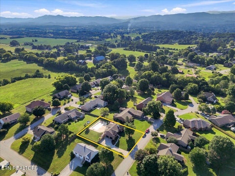 Tiny photo for 306 Woodsboro Lane, Maryville, TN 37804 (MLS # 1354628)
