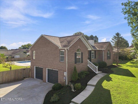 Tiny photo for 306 Woodsboro Lane, Maryville, TN 37804 (MLS # 1354628)