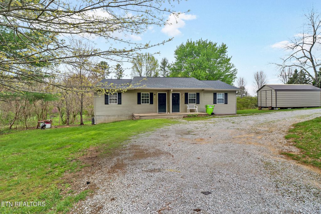 Photo of 3246 Pow Camp Rd, Crossville, TN 38572 (MLS # 1318554)