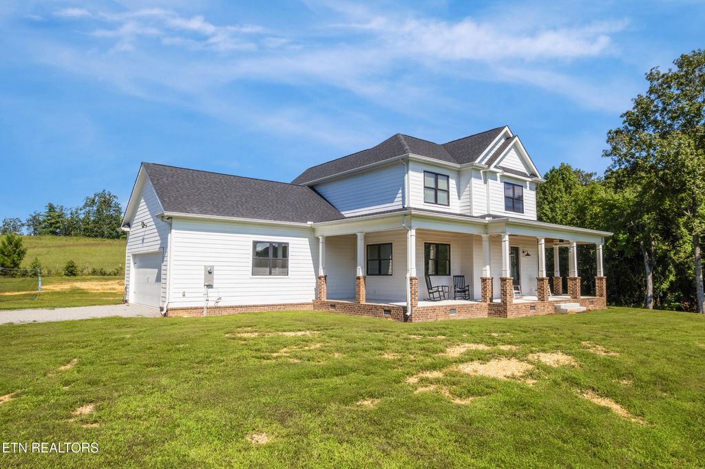 Photo of 525 Basil Fugate Rd, Spring City, TN 37381 (MLS # 1331098)