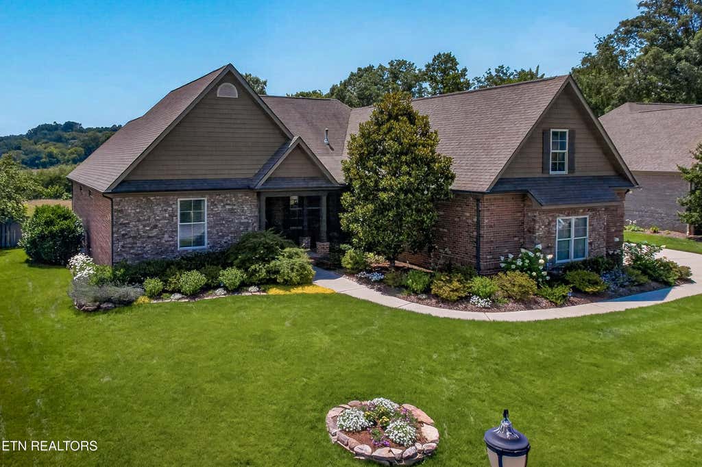 Photo of 955 Cobblestone Drive, Lenoir City, TN 37772 (MLS # 1347247)