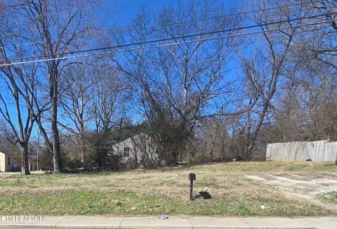 Photo of 2907 Brooks Ave, Knoxville, TN 37914 (MLS # 1330844)