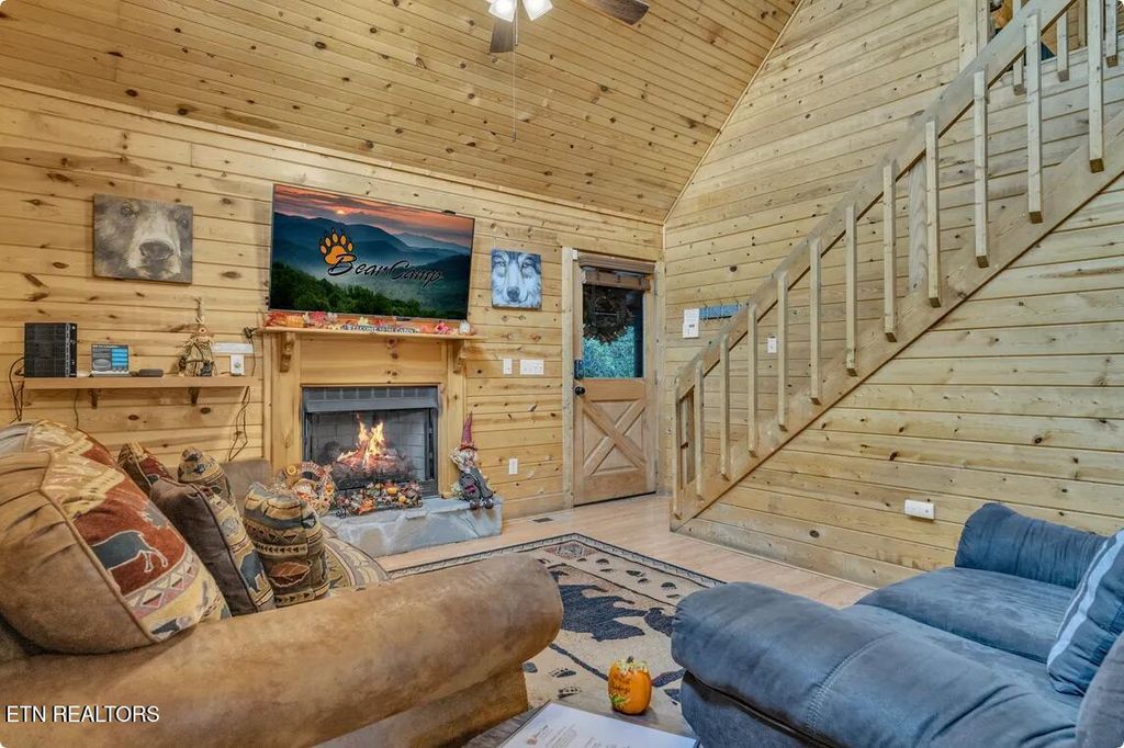 Photo of 1815 Maranohe Way Way, Sevierville, TN 37862 (MLS # 1323124)