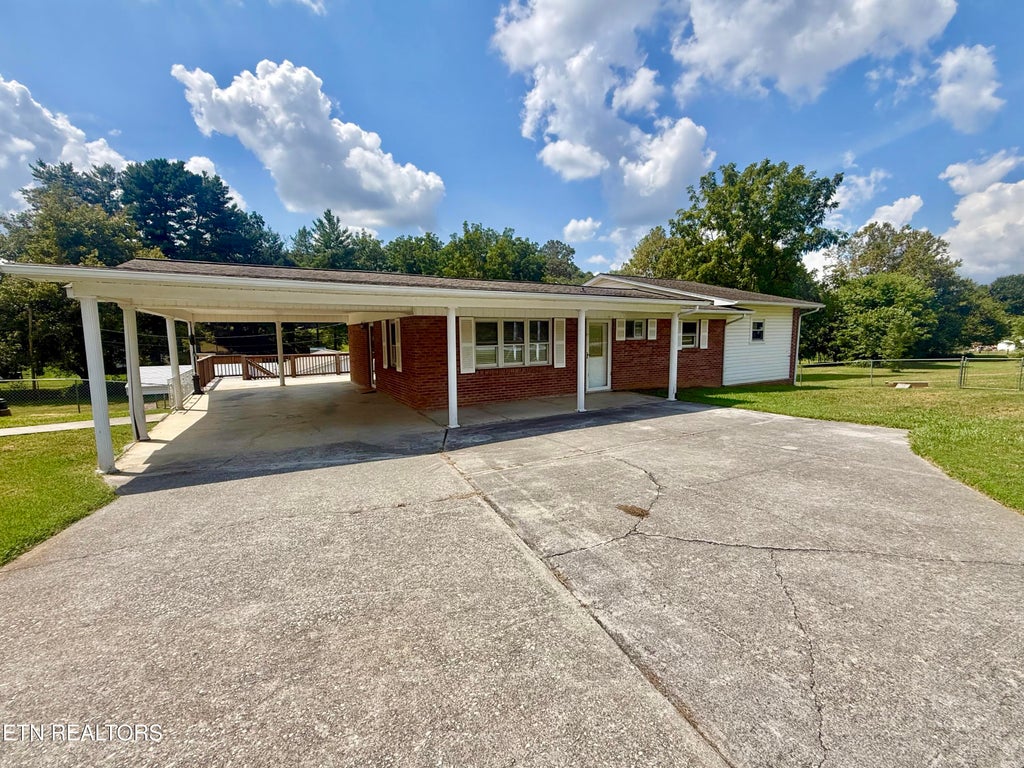 Photo of 3498 Old Kentucky Rd, Morristown, TN 37814 (MLS # 1354119)