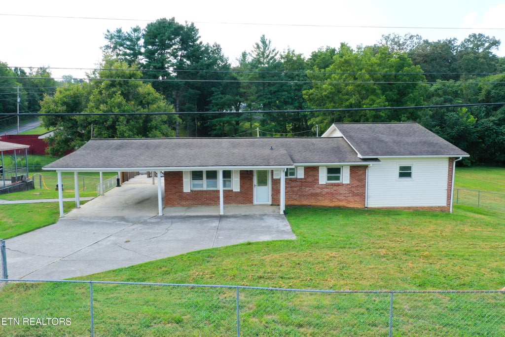 Photo of 3498 Old Kentucky Rd, Morristown, TN 37814 (MLS # 1354119)