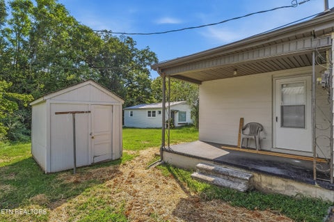 Tiny photo for 121 Walker St, Sparta, TN 38583 (MLS # 1355402)