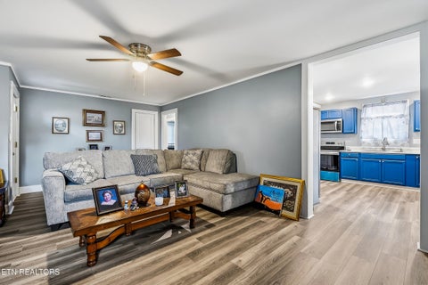 Tiny photo for 121 Walker St, Sparta, TN 38583 (MLS # 1355402)