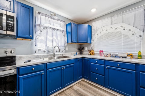 Tiny photo for 121 Walker St, Sparta, TN 38583 (MLS # 1355402)