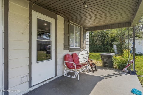 Tiny photo for 121 Walker St, Sparta, TN 38583 (MLS # 1355402)