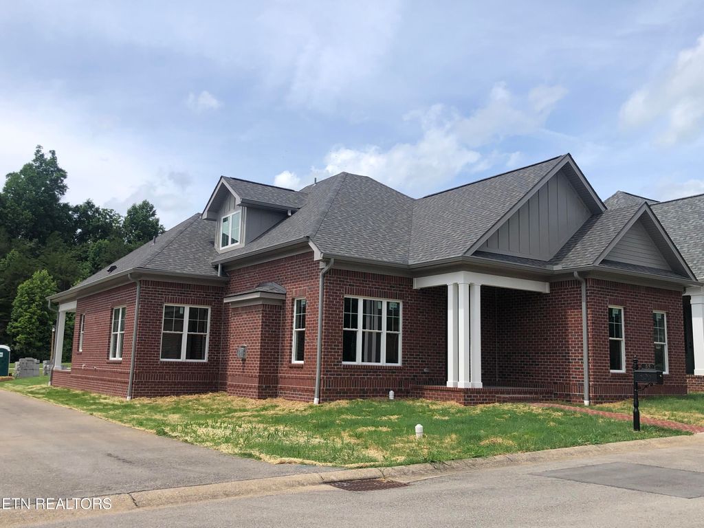 Photo of 85 Royal Troon Circle, Oak Ridge, TN 37830 (MLS # 1340268)