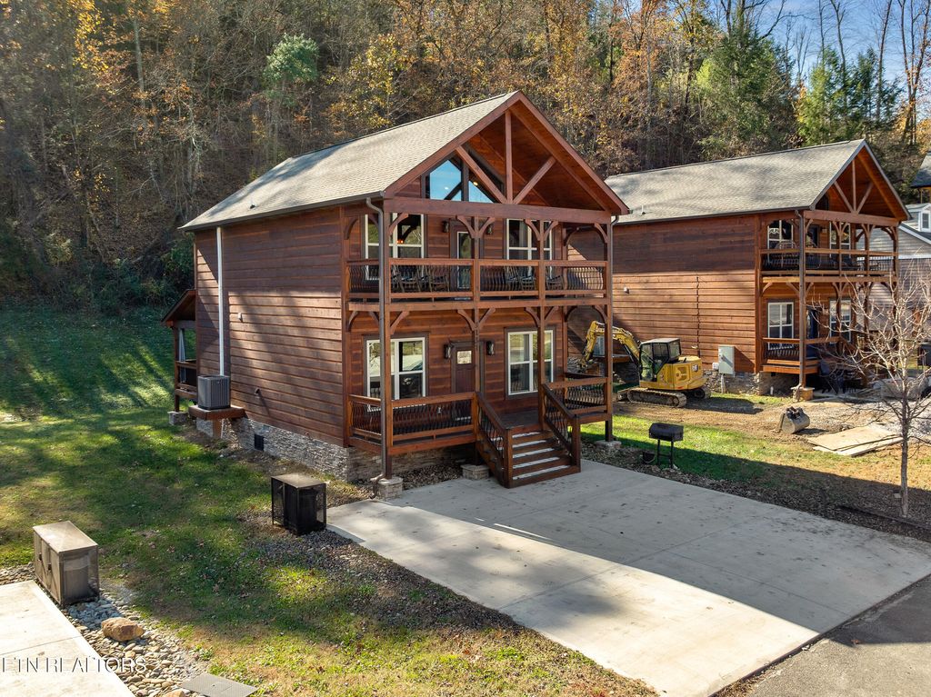 Photo of 3131 Cherokee Valley Drive, Sevierville, TN 37862 (MLS # 1318892)