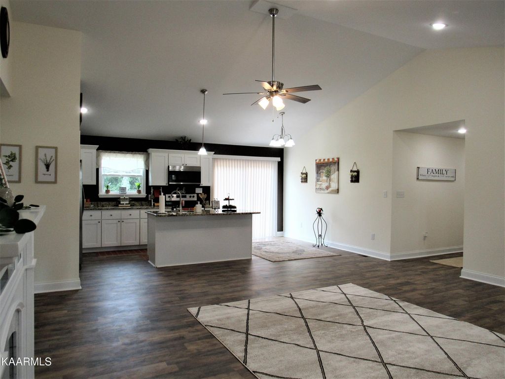 Photo of 420 Heidel Rd, Wartburg, TN 37887 (MLS # 1236155)