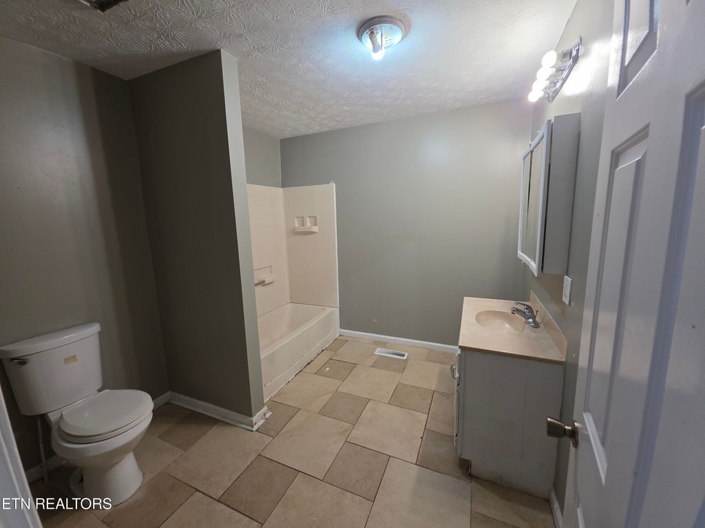 Photo of 115 Cedar Circle, Harriman, TN 37748 (MLS # 1317925)