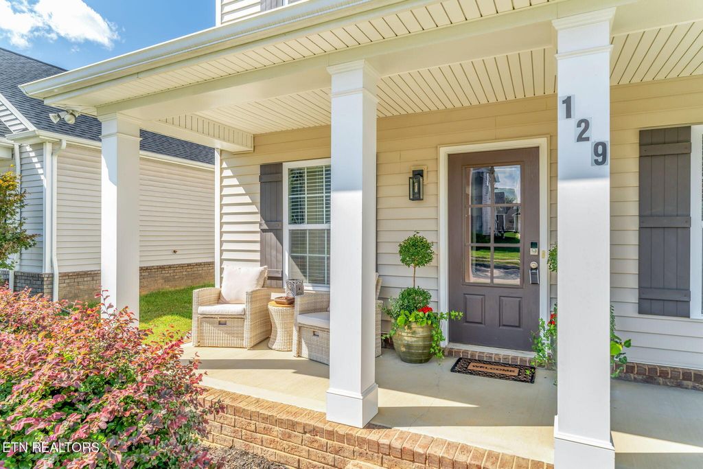 Photo of 129 Hackberry St, Oak Ridge, TN 37830 (MLS # 1318079)