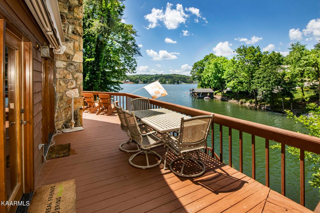 Photo of 1149 Mustang Drive, Friendsville, TN 37737 (MLS # 1219303)