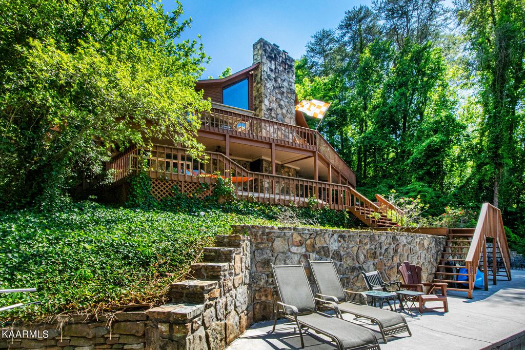 Photo of 1149 Mustang Drive, Friendsville, TN 37737 (MLS # 1219303)