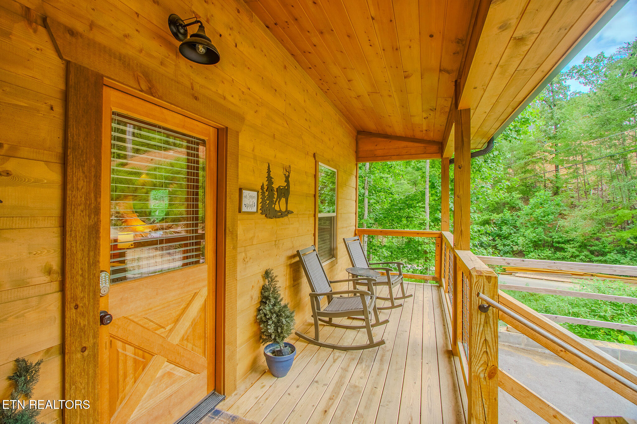 1543 Bear Valley Rd