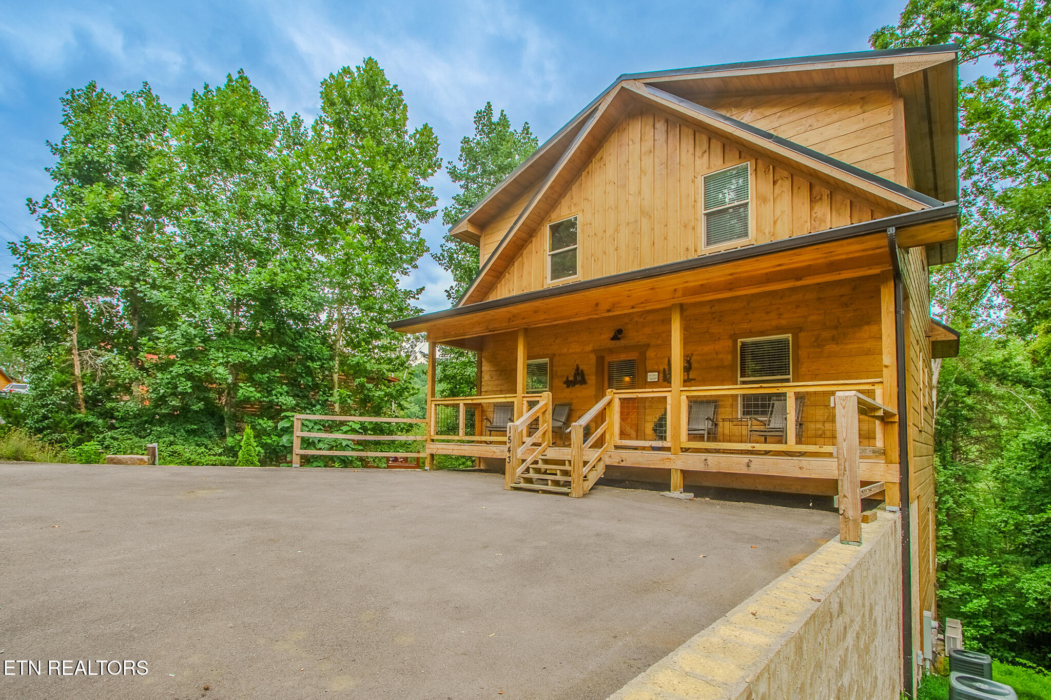 1543 Bear Valley Rd