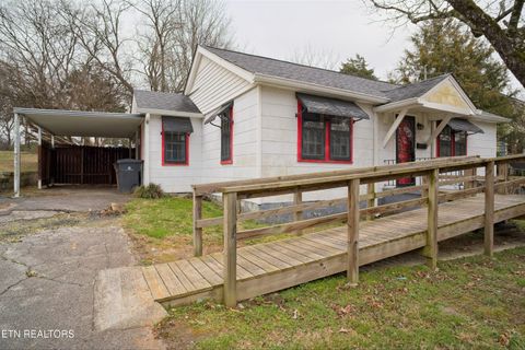 Photo of 5924 Grove Drive, Knoxville, TN 37918 (MLS # 1330823)