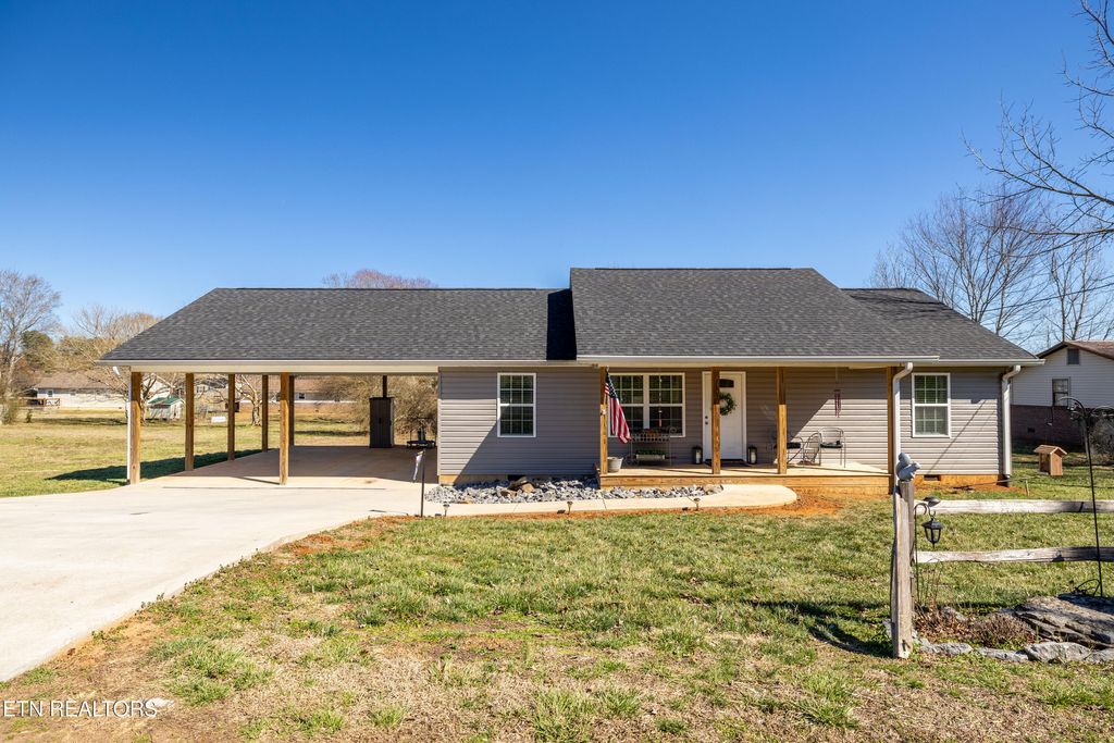 Photo of 116 Scenic Circle, Tellico Plains, TN 37385 (MLS # 1292412)
