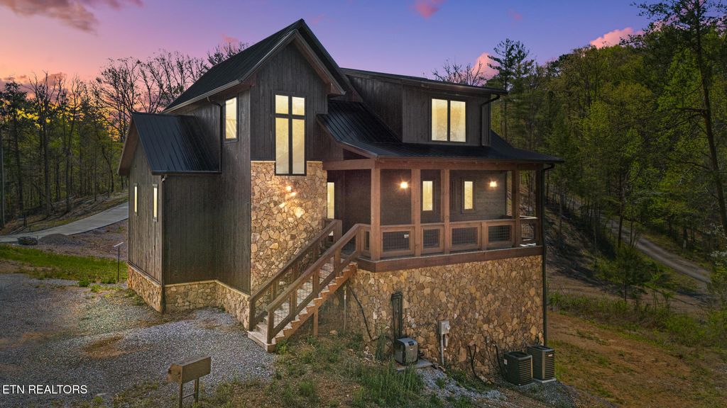 Photo of 2669 Sulpher Springs Way, Sevierville, TN 37862 (MLS # 1327451)