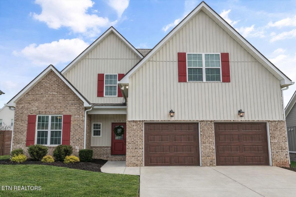 Photo of 2007 Logan Drive, Maryville, TN 37803 (MLS # 1328054)