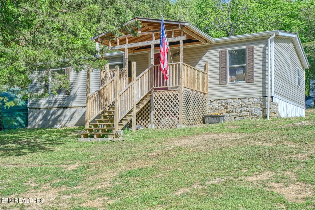 Photo of 299 Poor House Hollow Lane, Gainesboro, TN 38562 (MLS # 1338203)