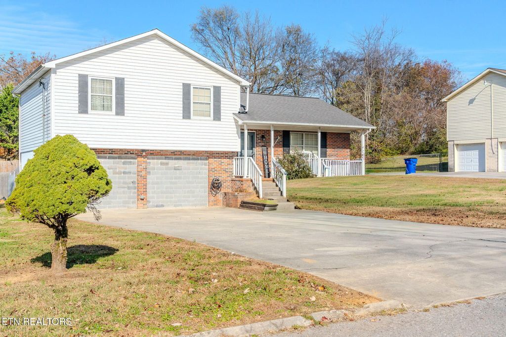 Photo of 4309 Trelawny Lane, Powell, TN 37849 (MLS # 1322115)