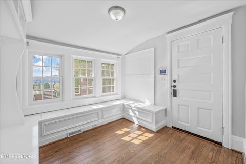 Tiny photo for 3128 Kingston Pike, Knoxville, TN 37919 (MLS # 1316625)