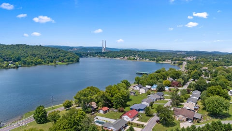 Tiny photo for 812 Brown Ave, Kingston, TN 37763 (MLS # 1347392)