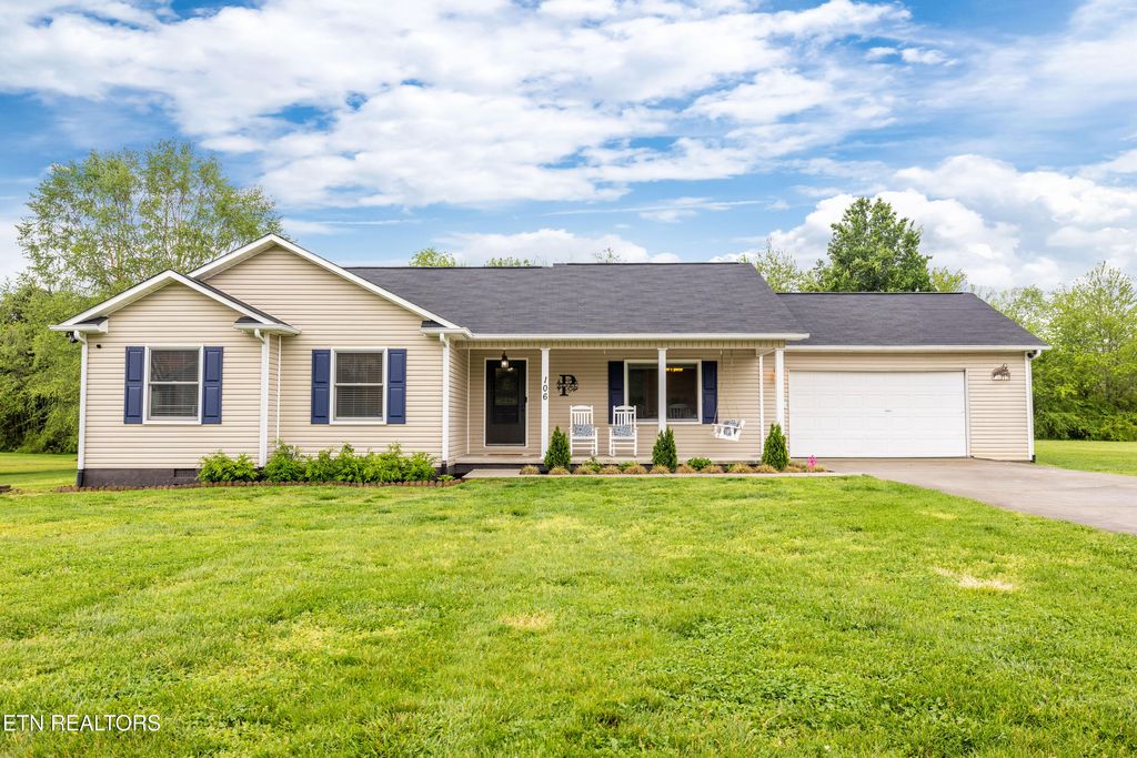 Photo of 106 Hartland Drive, Madisonville, TN 37354 (MLS # 1298585)