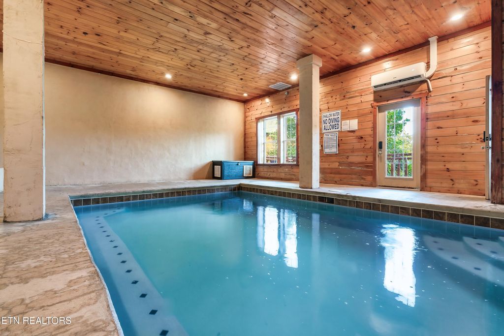 Photo of 1242 Bird Nest Way, Sevierville, TN 37862 (MLS # 1320056)