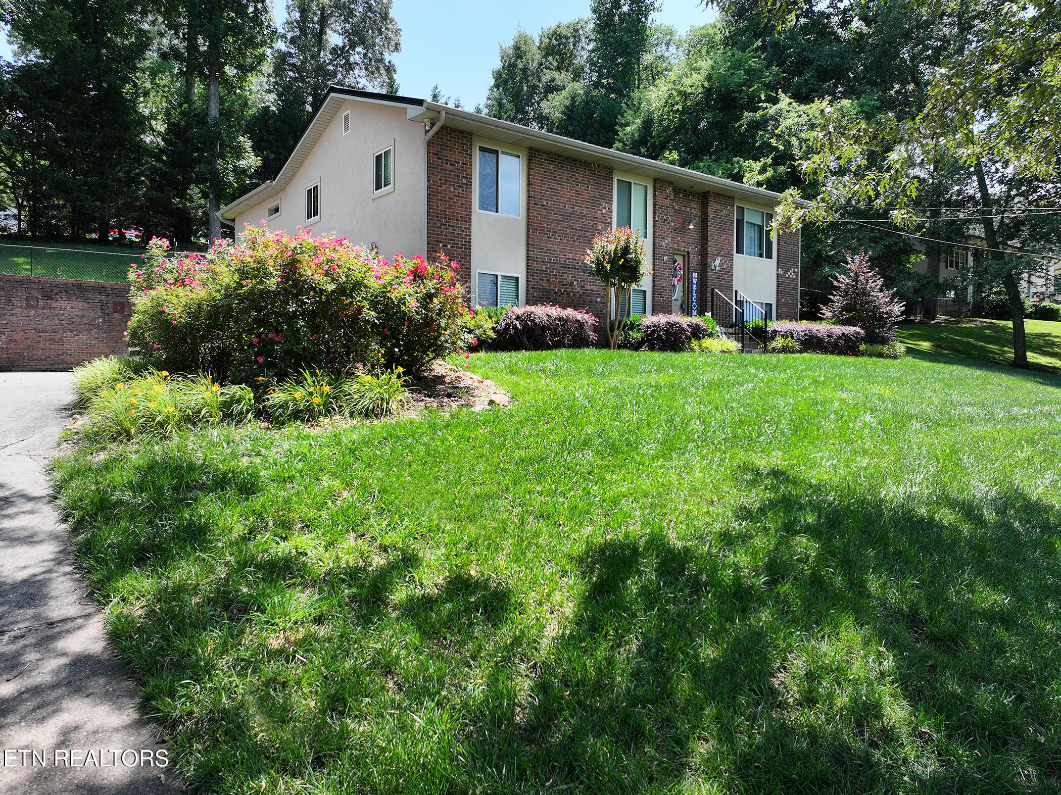 628 Greenwich Drive