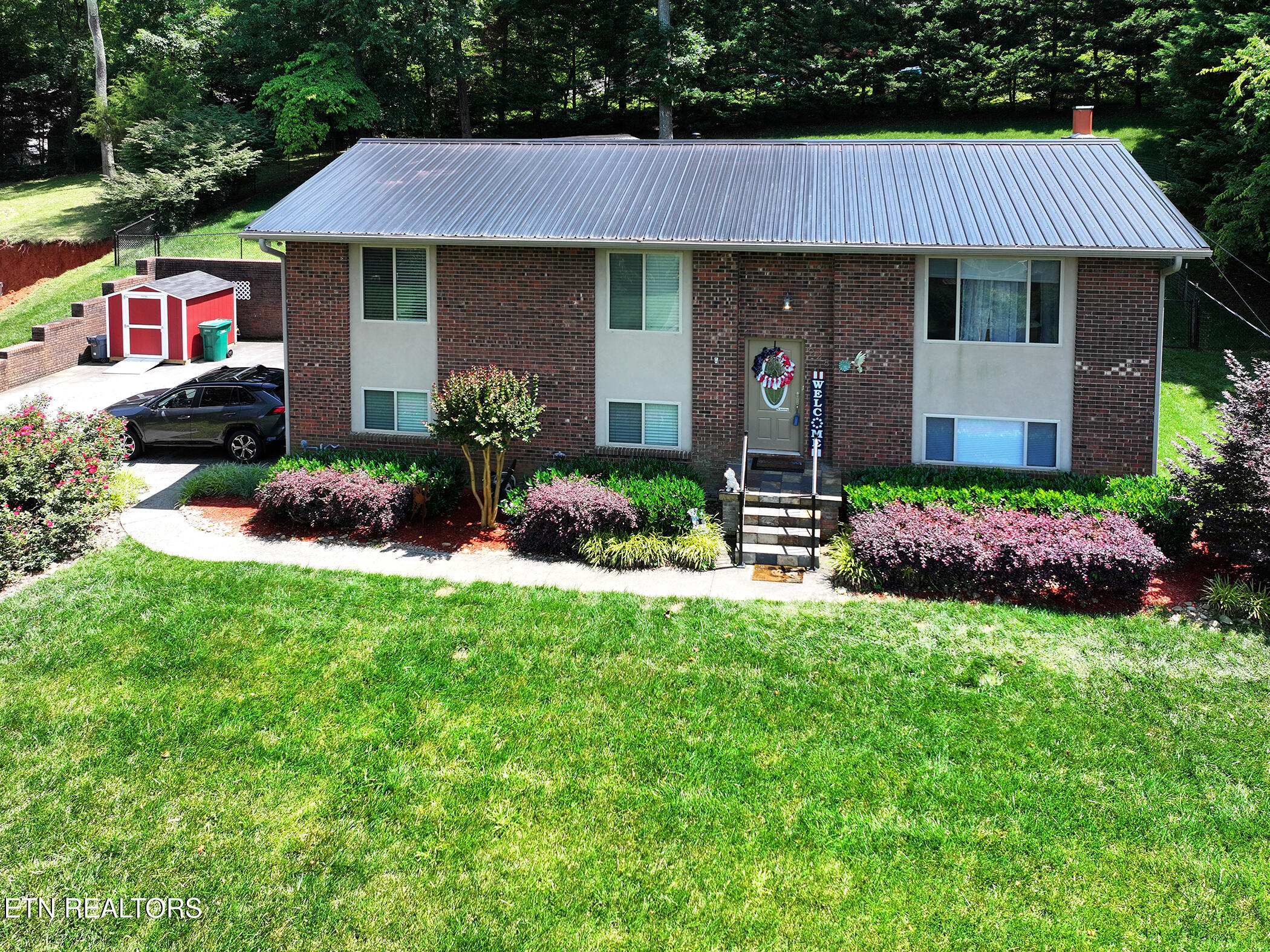 628 Greenwich Drive
