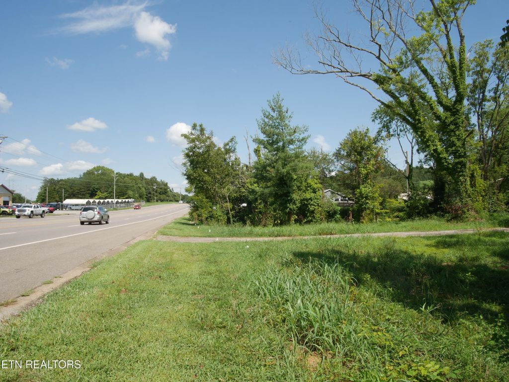 Photo of 1735 Highway 411, Vonore, TN 37885 (MLS # 1311697)