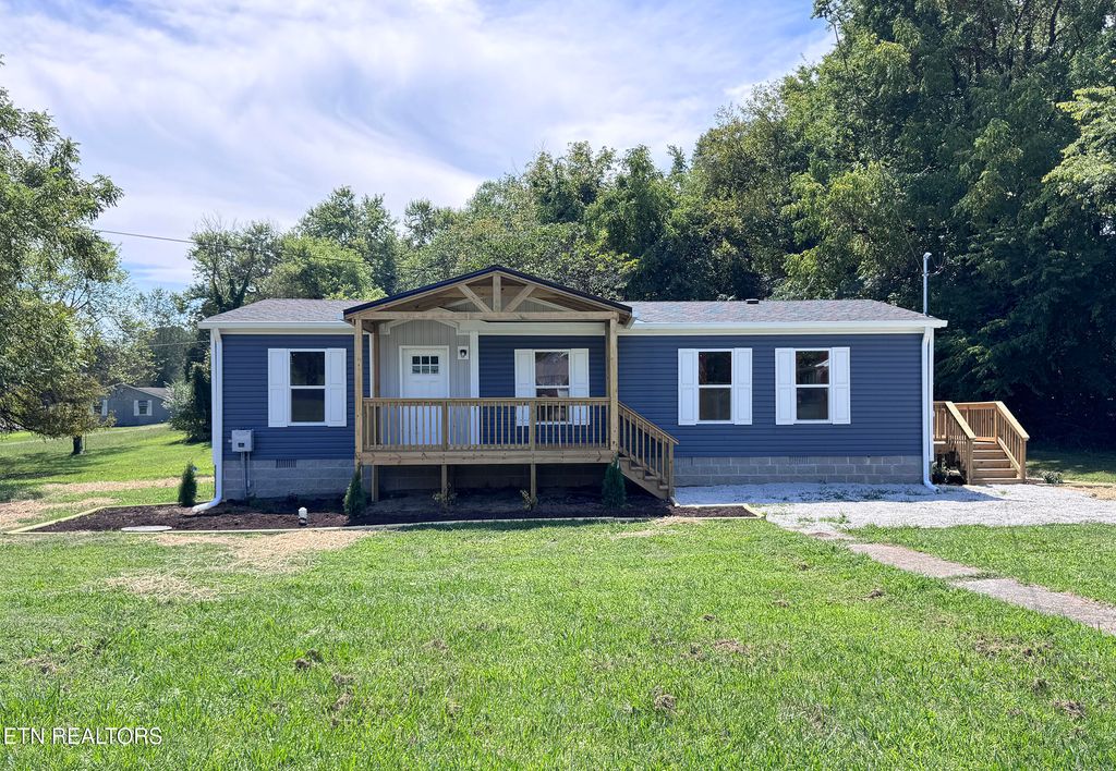 Photo of 598 Kingston Ave, Rockwood, TN 37854 (MLS # 1313988)