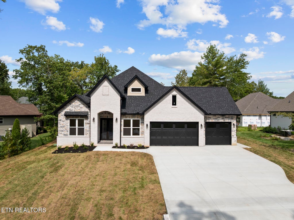 Photo of 118 Hedgewood Point, Crossville, TN 38558 (MLS # 1352781)