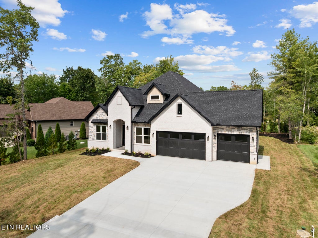 Photo of 118 Hedgewood Point, Crossville, TN 38558 (MLS # 1352781)